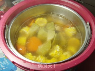 南北杏青紅蘿蔔豬肉湯的做法步骤：7