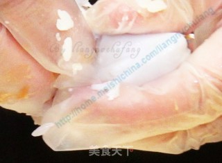 日式腐皮金字塔饭团的做法步骤：3