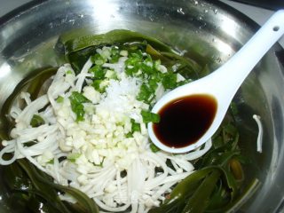 金针菇拌海带丝的做法步骤：9
