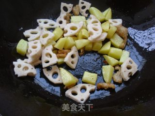 土豆烧肉的做法步骤：5