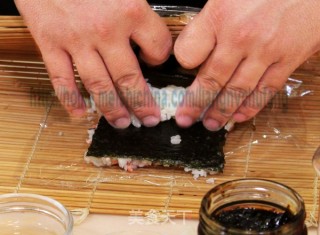 日式山药里卷的做法步骤：10
