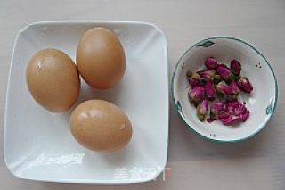 玫瑰炒蛋的做法步骤：1