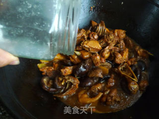 香菇炒鸡的做法步骤：12
