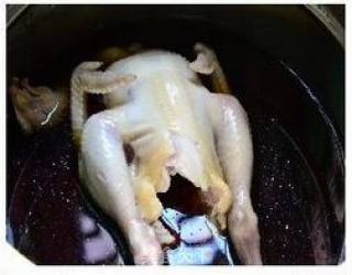 姜汁卤鸡的做法步骤：2