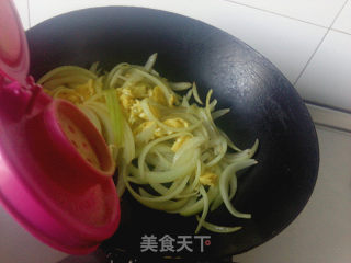 洋葱炒蛋的做法步骤：5