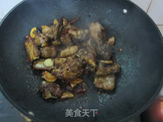 农家蒜香红烧排骨的做法步骤：8