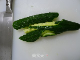 北京拍黄瓜的做法步骤：2
