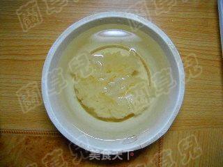 枸杞栗子银耳羹的做法步骤：2