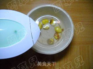 枸杞栗子银耳羹的做法步骤：3