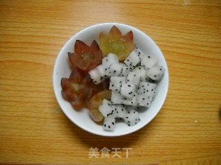 时令水果银耳羹的做法步骤：2