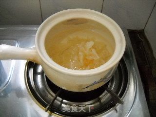 时令水果银耳羹的做法步骤：4