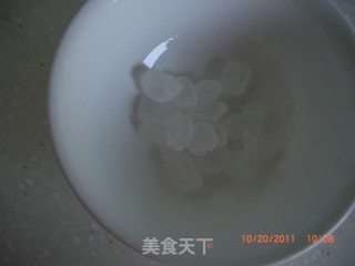 自制酸甜可口的饮品——酸梅汤的做法步骤：3