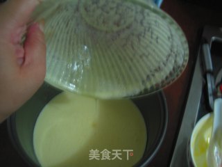 做了N次才成功的电饭煲蛋糕，好有满足感呢的做法步骤：6