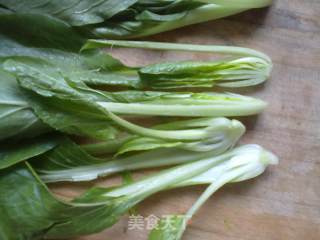 香菇油菜的做法步骤：1