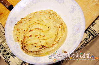 酥软好吃的——椒盐手抓饼的做法步骤：9