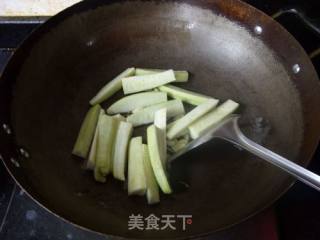 丝瓜素面筋的做法步骤：5