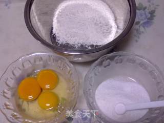 美味小点心--蛋黄饼干的做法步骤：1