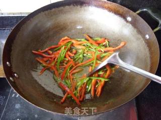 双椒韭黄的做法步骤：5