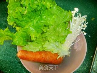 清雅美食---翠玉金针的做法步骤：1