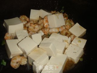 豆腐烧虾的做法步骤：6