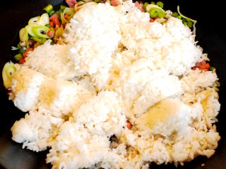 花样炒饭的做法步骤：5