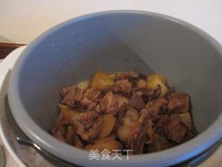 土豆烧牛腩的做法步骤：15