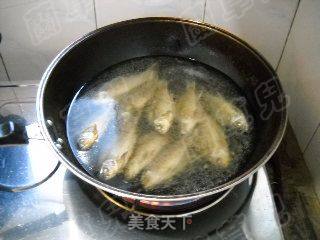 菊花双鱼火锅的做法步骤：5