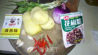 麻辣土豆丁的做法步骤：1