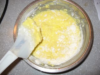 蓝莓馅蛋糕卷的做法步骤：5