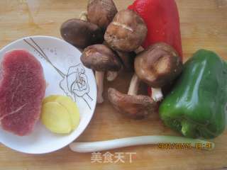 餐桌上的风景－－香菇肉片的做法步骤：1