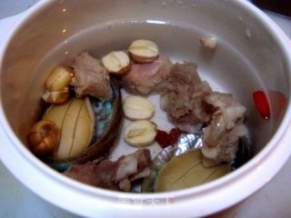 鲍鱼汤的做法步骤：5
