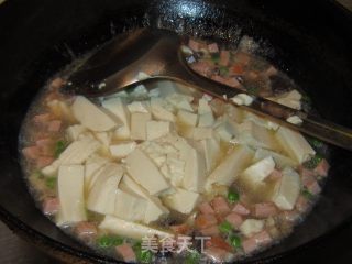 海参豆腐煲的做法步骤：3