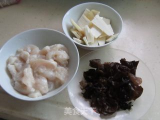 糟溜龙利鱼片的做法步骤：1