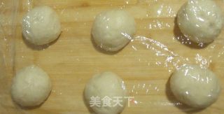用鲜奶油做面包味道果然大不同---鲜奶油辫子包的做法步骤：3