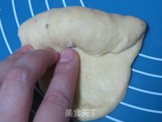 超软胡萝卜小餐包的做法步骤：5