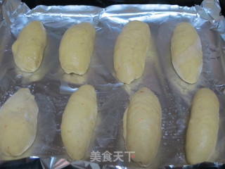 超软胡萝卜小餐包的做法步骤：7