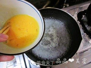 快手营养早餐面——三文鱼蛋花面的做法步骤：6