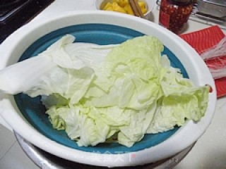 酸辣白菜粉丝的做法步骤：1