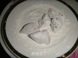 拔丝皮蛋的做法步骤：3