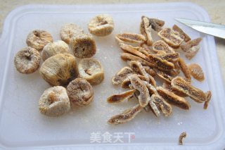 家宠酵母系列: 核桃果子包 (无花果,葡萄干,小檗)的做法步骤：1
