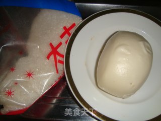 拔丝小馒头的做法步骤：1