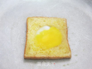 鸡蛋吐司的做法步骤：7