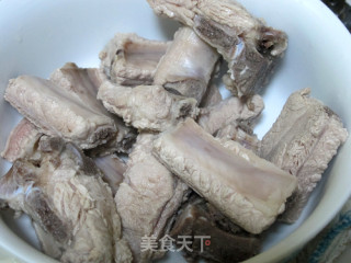 豆豉蒸排骨的做法步骤：1