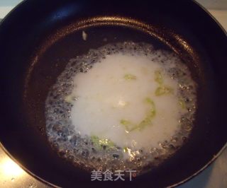 珍珠翠豆让宝贝也爱上吃饭----毛豆鸡丁饭的做法步骤：7