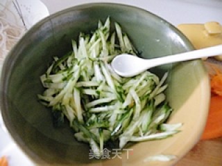 鸡丝拌炸粉丝的做法步骤：5