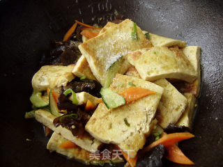 家常菜----木耳烧豆腐的做法步骤：10