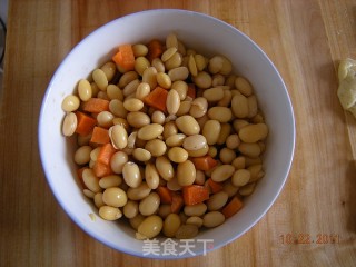 佐饭小菜——五香黄豆的做法步骤：3