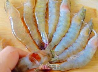 【怡汝私房节日宴客菜】简单美味蒜香蒸大虾的做法步骤：3