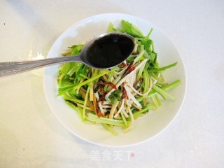 凉拌豆腐干丝的做法步骤：4