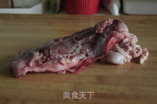 简单易学的西红柿炖牛腩的做法步骤：1